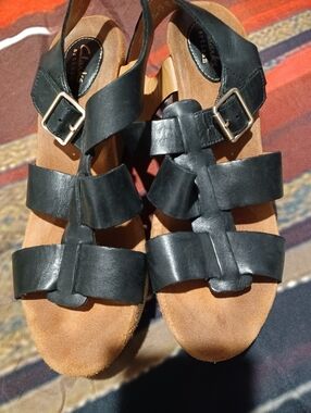 Clarks Black Calsynn Reece Strappy Buckle Sandals